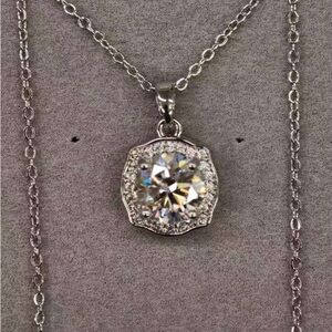 Elegant  Pendant Necklace